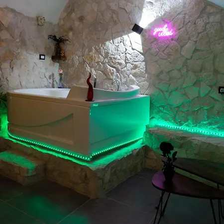 Διαμέρισμα Centro - Grottino Con Vasca Idromassaggio Νάπολη
