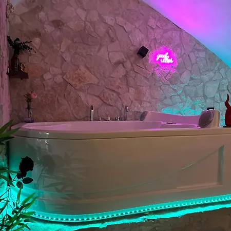 Centro - Grottino Con Vasca Idromassaggio Διαμέρισμα Νάπολη
